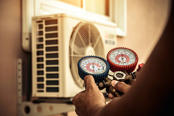 Professional Hvac Installation technician working in Austell, GA